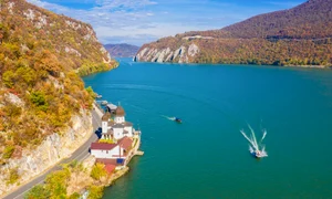 manastire Cazanele Dunarii shutterstock 1217623297 jpg