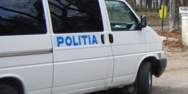 Poliţiştii ar putea „boicota” alegerile - Revista presei interne