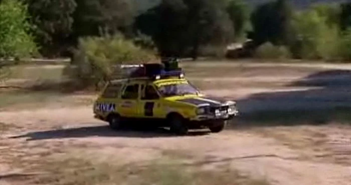 VIDEO Patru spanioli vor să traverseze deşertul african cu o Dacia 1300 break