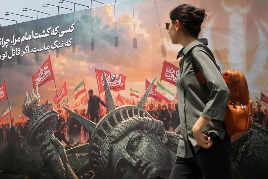Iranienii de rând renunță la mâncare și muncesc până la epuizare. Războiul i-a adus la limită, iar furia se îndreaptă spre SUA și Israel