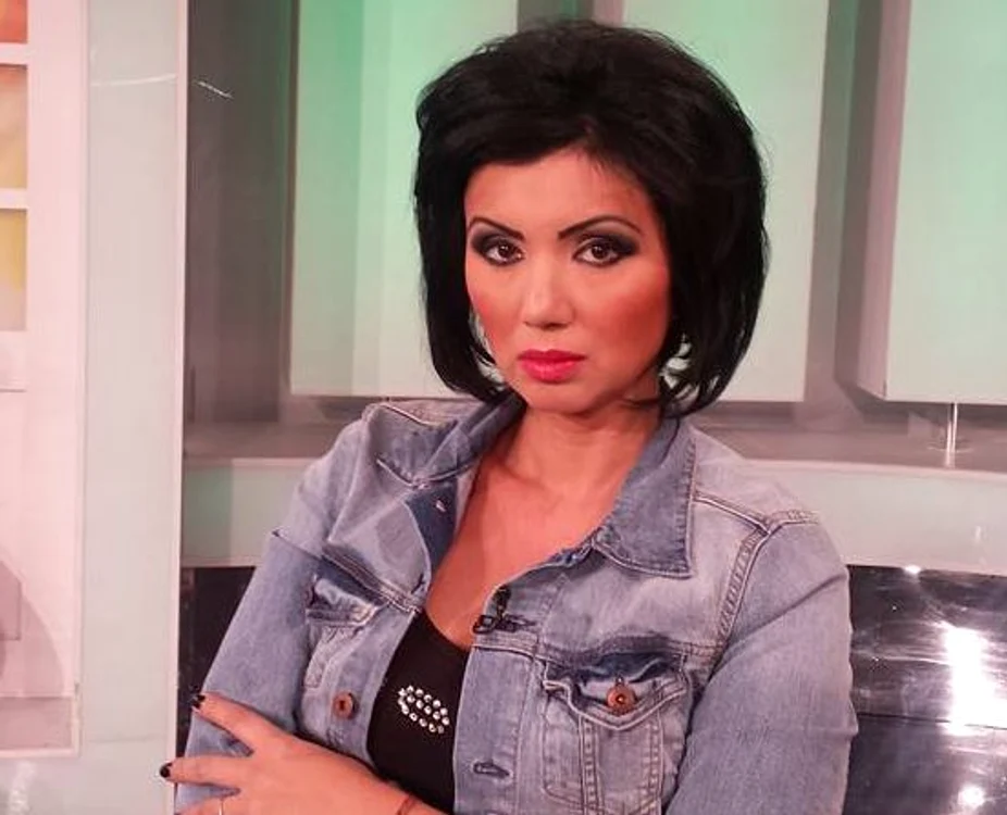
    Adriana Bahmuțeanu (42 de ani) a divorţat primăvara trecută de Silviu Prigoanăfoto: Arhiva Personală  