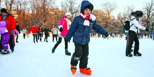 Patinoarul din Cişmigiu va fi deschis de mâine