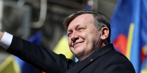 Crin Antonescu și-a depus candidatura la prezidențiale FOTO Inquam / George Călin