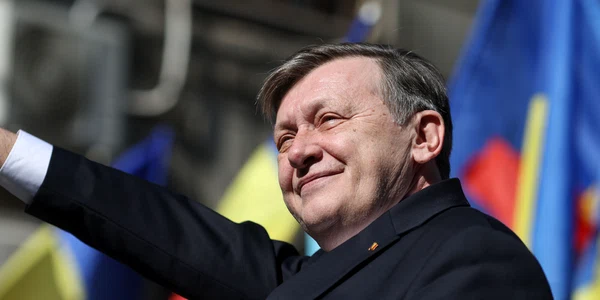 Crin Antonescu și-a depus candidatura la prezidențiale FOTO Inquam / George Călin