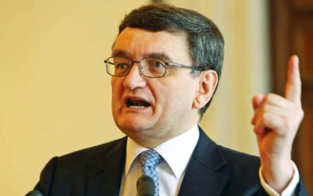 
    Victor Ciorbea conduce instituția Avocatului Poporului  