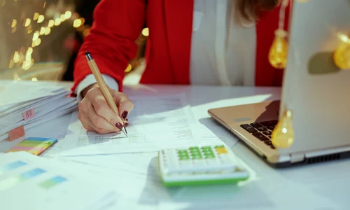 50 51 shutterstock 2369572663 jpg