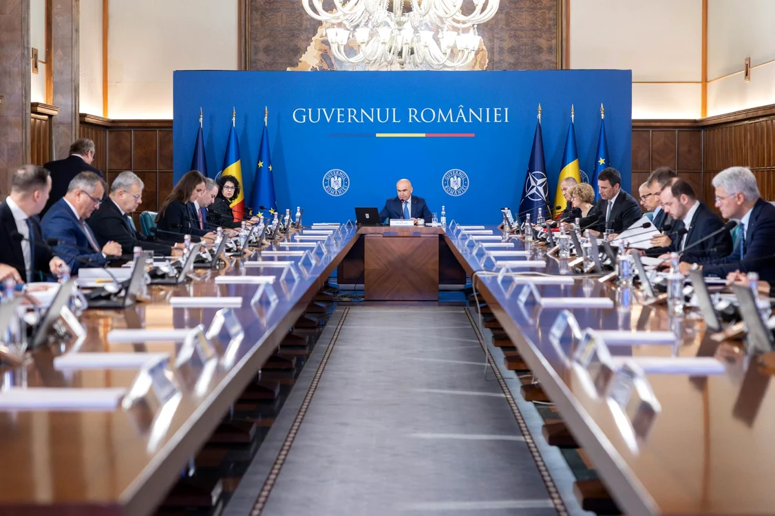 Guvernul, reunit în ședință. FOTO Gov.ro