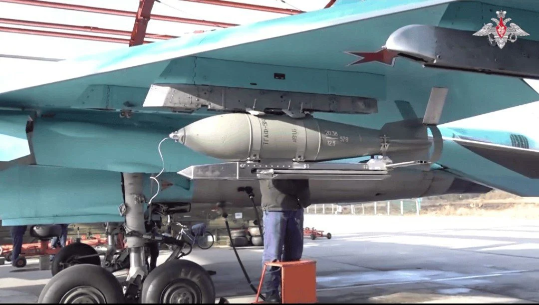 Rușii testează noi bombe ghidate cu rază lungă de acțiune în atacuri asupra zonelor civile