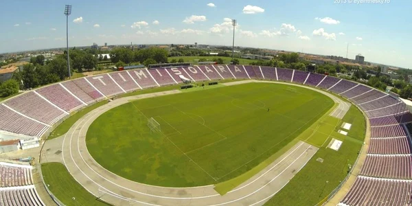 Stadionul "Dan Păltinişanu" este pregătit de meciul ACS Poli - Dinamo Foto