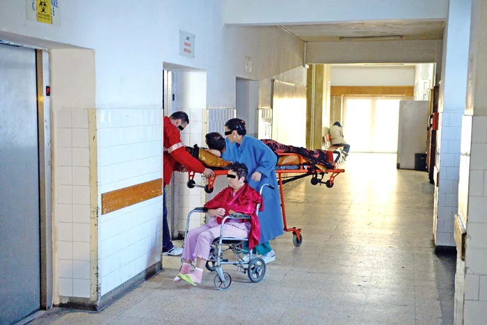 Liftul, loc de negociere pentru şpăgiFoto: Mediafax