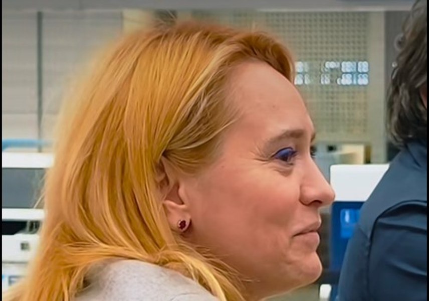 O vedetă TV din România a plecat cu Rapid în Dubai. A dat spectacol pe aeroport