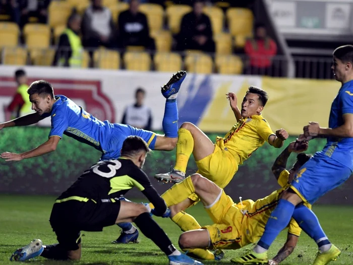 Olimpiu Moruțan a trimis în poarta Urainei mingea centrată de Radu BobocFoto: Sport Pictures
