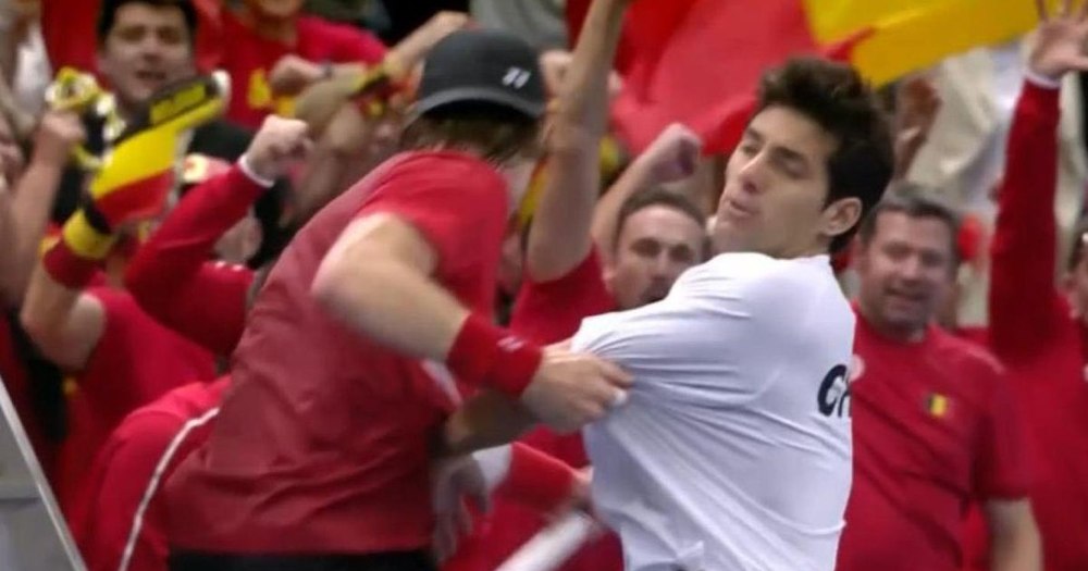 Incident nemaivăzut în tenis. Descalificat din Cupa Davis după ce a fost făcut KO de adversar