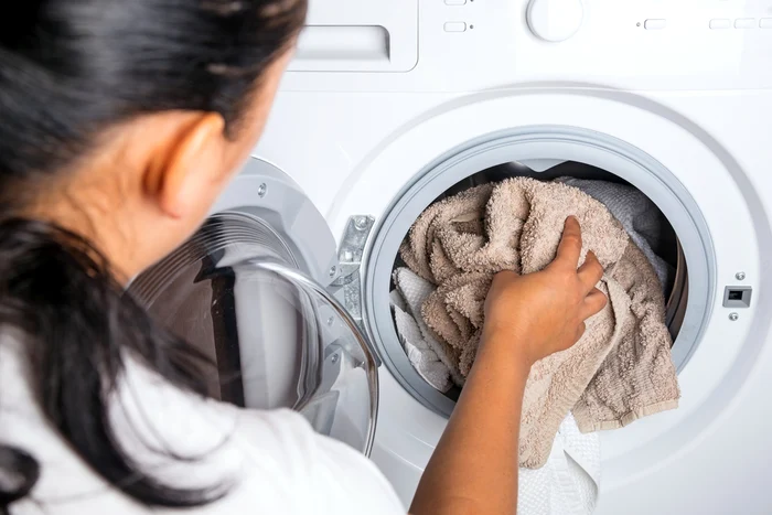Nu este indicat spălăm prosoapele cu restul hainelor