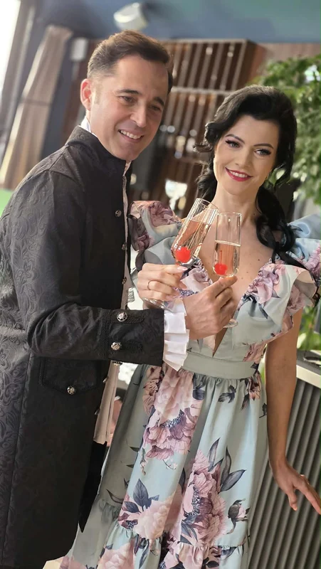 Magda, soția lui Dinu Maxer, împlinește azi 40 de ani Foto: arhiva personală 