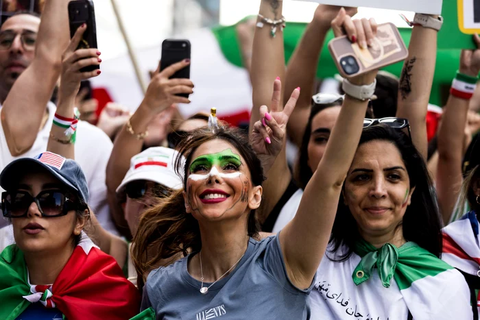 Femei libere în Iran profimedia 1079521989 jpg