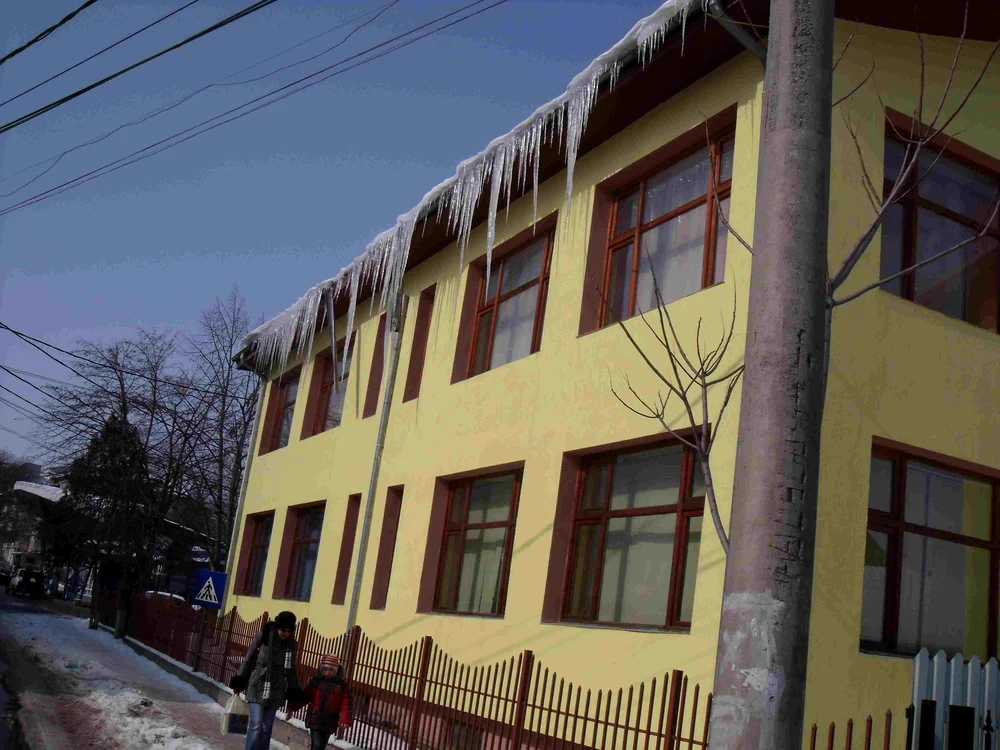 Ţurţurii ameninţă trecătorii