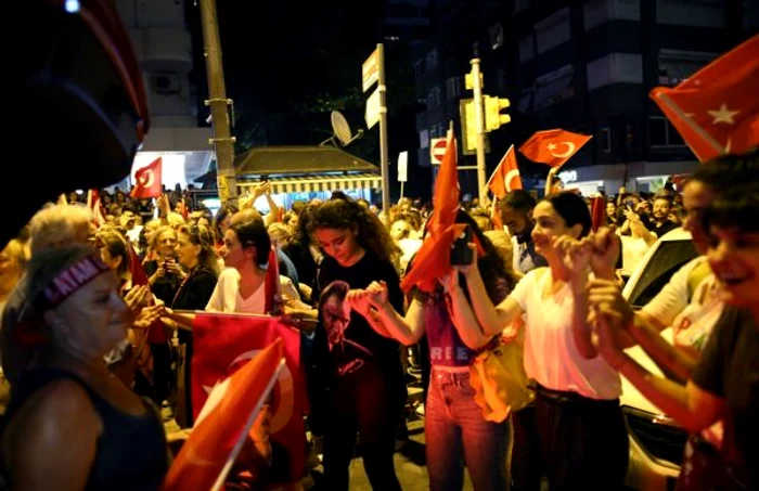 Imaginile victoriei lui Ekrem Imamoglu la Istanbul FOTO EPA-EFE