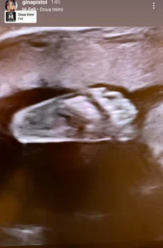 1 fetita lui smiley si a ginei pistol 2 jpg jpeg