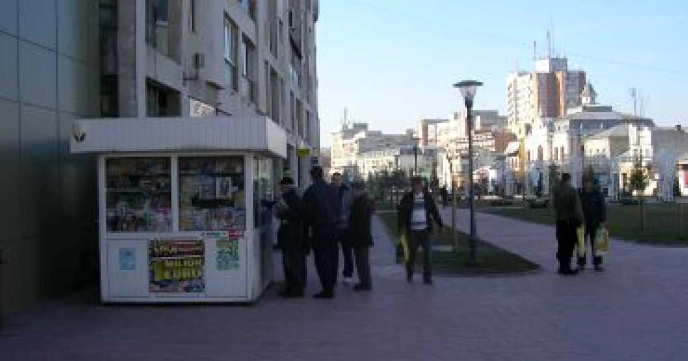 Târgujienii au cumpărat cel de-al treisprezecelea volum al colecţiei