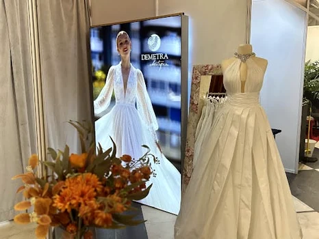 Un designer oferă 10 rochii de mireasă gratis