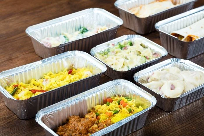 Mâncare de la firmă de catering FOTO: Adevărul