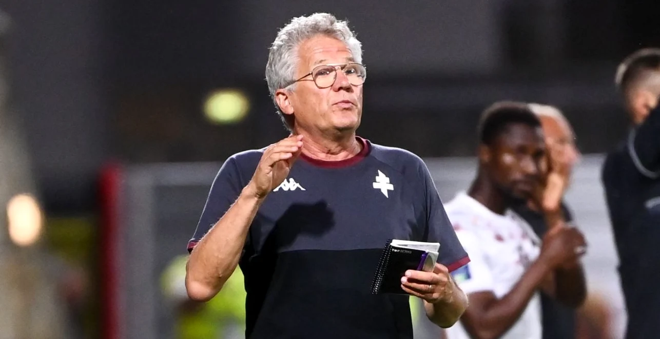 Laszlo Boloni încearcă să o scoată la capăt cu Metz. Foto Profimedia