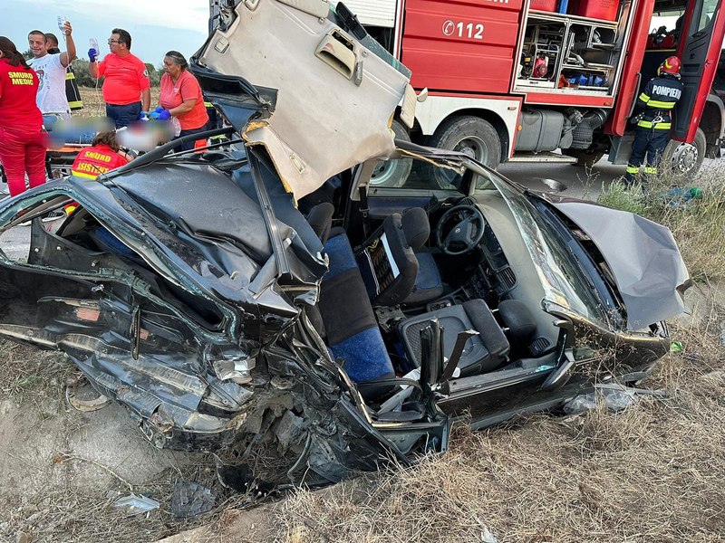 Un copil de cinci ani a murit într-un accident rutier produs la Mihail Kogălniceanu. Alte cinci persoane au fost rănite 