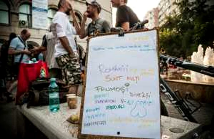 piata universitatii 4 iulie 2012