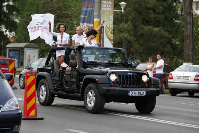 Distracţie pe litoral FOTO Adevărul Constanţa