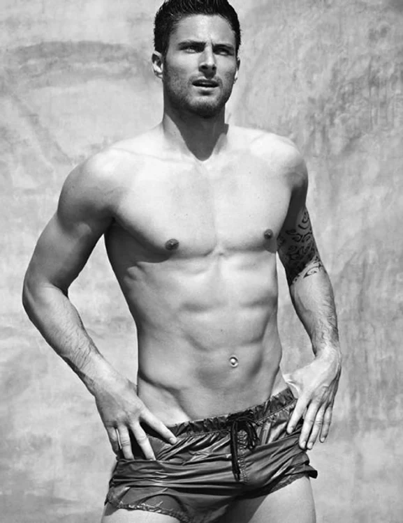 
    Olivier Giroud, cel mai sexy fotbalist din Premier League  
