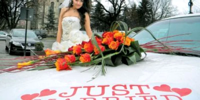 Miss World România 2009, invitată de onoare la primul târg de nunţi organizat la Bistriţa.