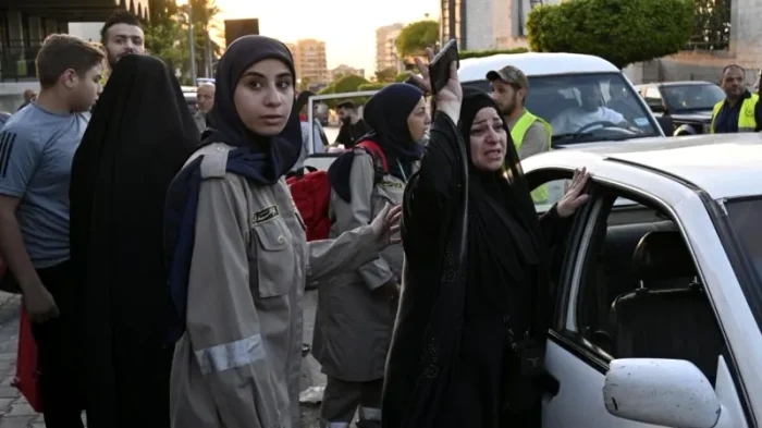 Mii de oameni fud din Liban FOTO: EP EFE