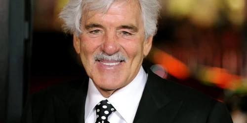 dennis farina 