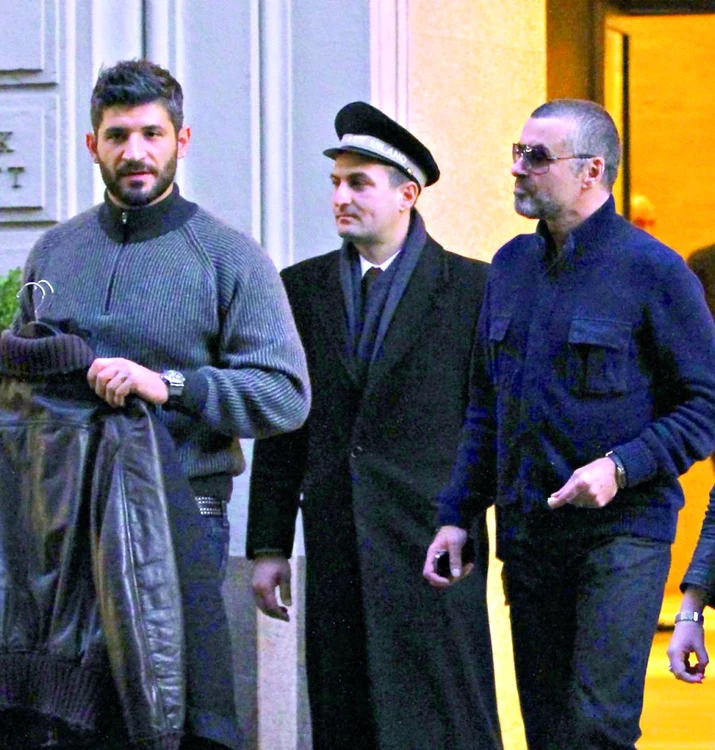 
    Iubitul, Fadi Fawaz,  are grijă permanent  de star ca şi când  ar fi copilul lui  (fotografii: hepta)  