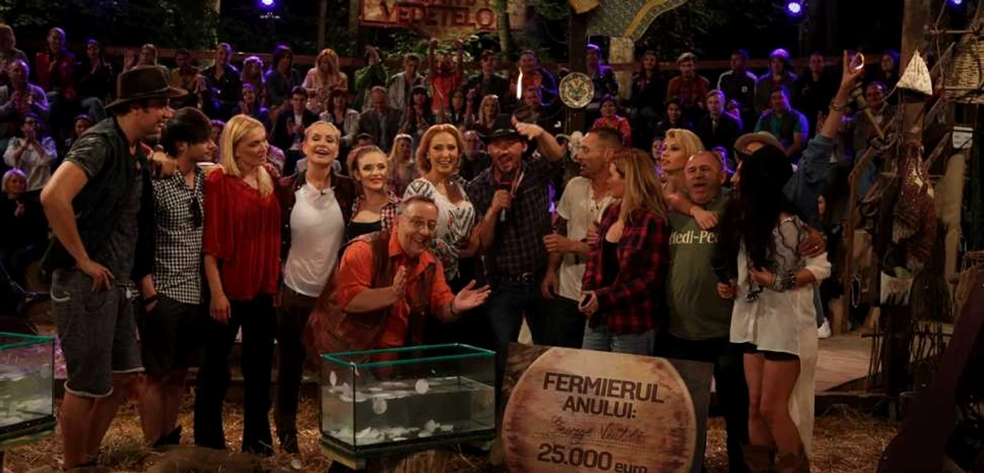 În finala „Ferma Vedetelor“, toţi concurenţii l-au felicitat pe George Vintilă, marele câştigător FOTO Pro TV