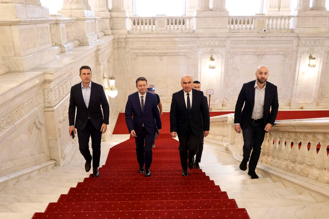 PNL, USR și UDMR au împreună 171 de voturi.