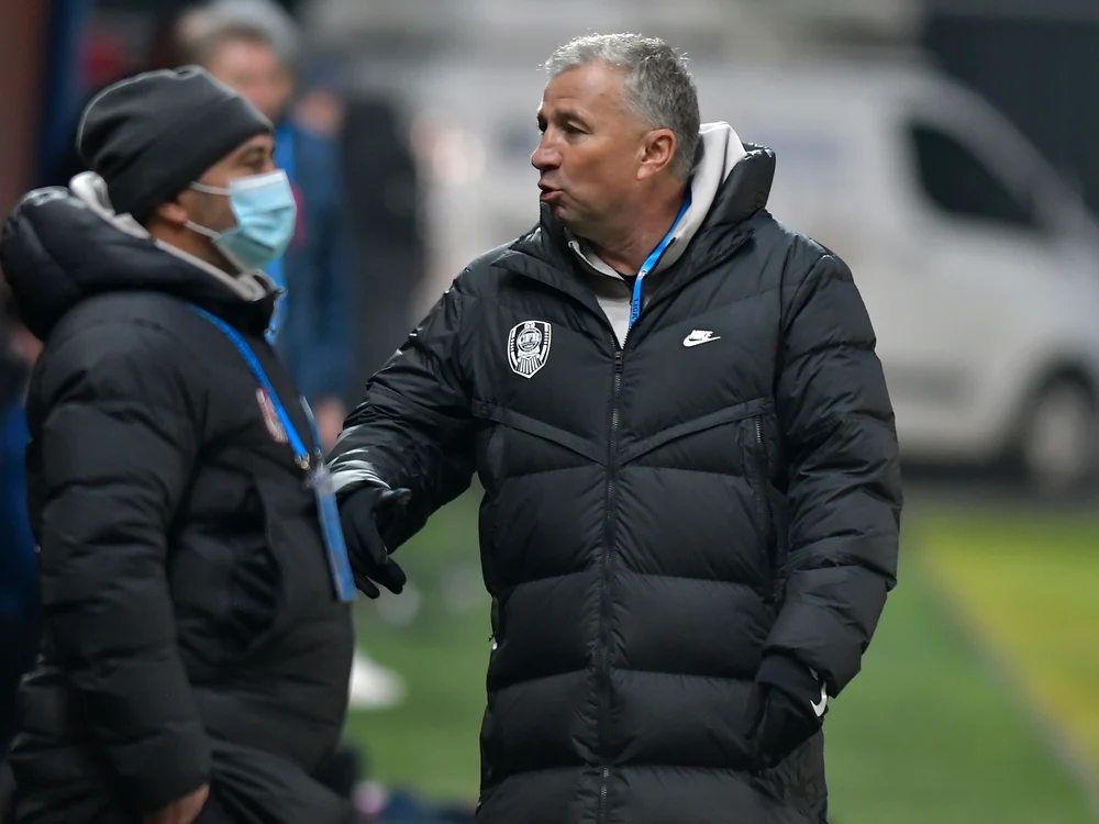 
    Dan Petrescu nu e de acord cu înjumătățirea punctajului în Liga 1Foto: sportpictures.eu  