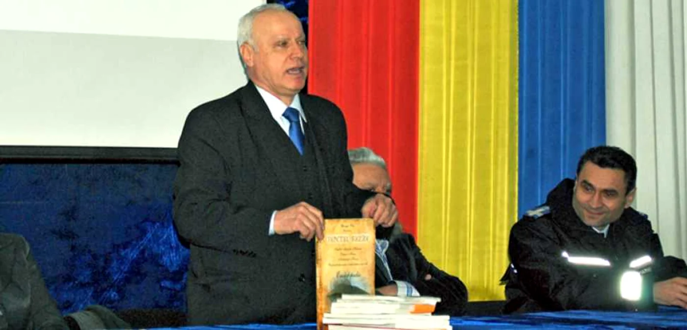 Gheorghe Petcu îşi va lansa cel mai nou volum                                                                 FOTO: Arhivă
