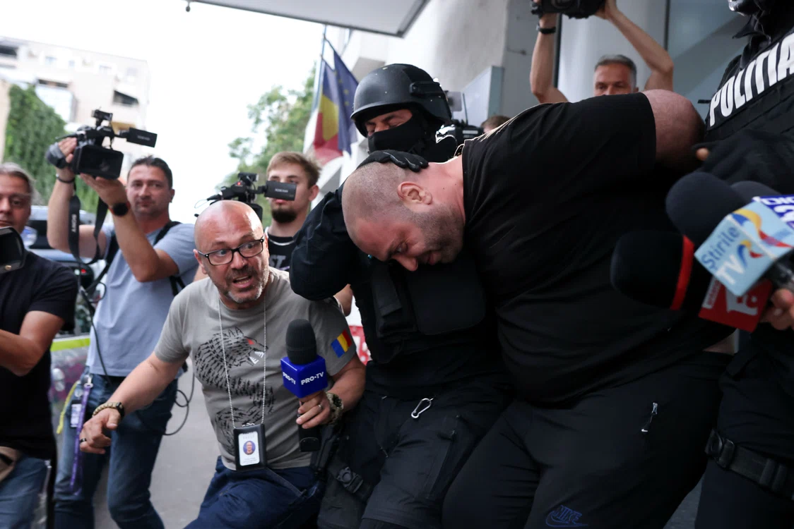 Bărbatul care a incendiat ambasada Israelului din România avea discernământ - FOTO Inquam Photos