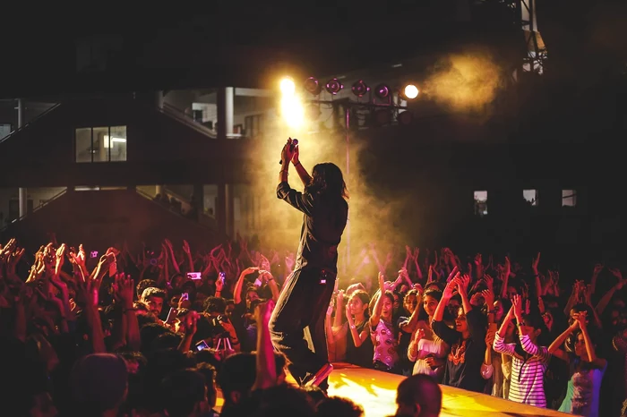 Festivalurile verii, între distracție și pericol. Avertismentul psihologilor despre consumul de droguri