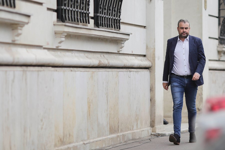 Darius Vâlcov va ajunge astăzi în România. Fostul ministru este condamnat la 6 ani de închisoare