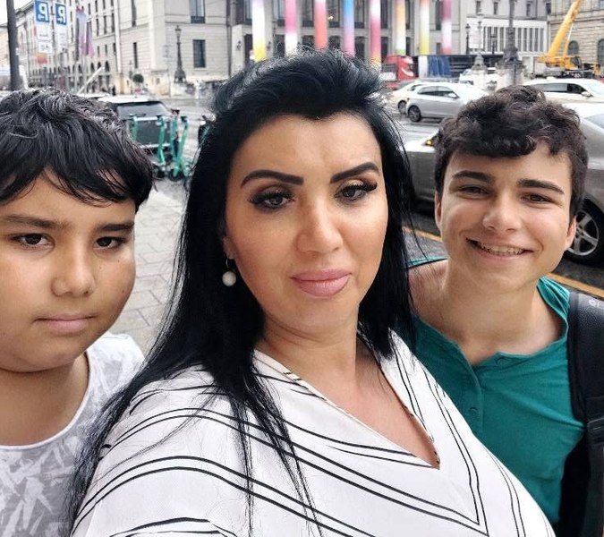 Adriana Bahmuțeanu, șocată după ce a aflat ce a cerut fiul ei cel mare judecătorilor. „Li se promite marea cu sarea”