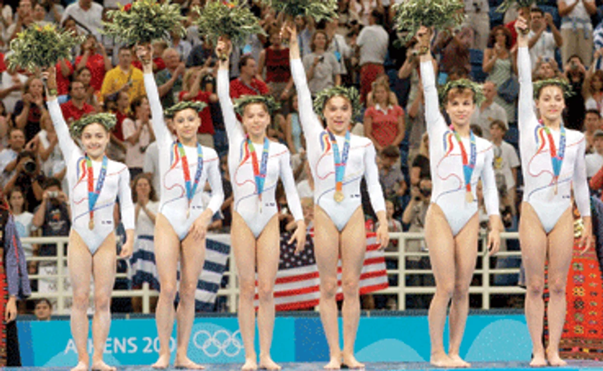 Atena 2004: Echipa României a cucerit cea de-a treia medalie olimpică de aur (şi ultima din acest metal) din istoria sa. Echipa feminină mai are patru medalii de argint şi 5 de bronz în întrecerile olimpice