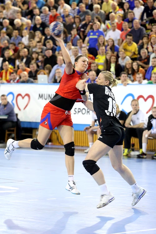 Eliza Buceschi, cea mai bună contra Danemarcei.foto:mediafax
