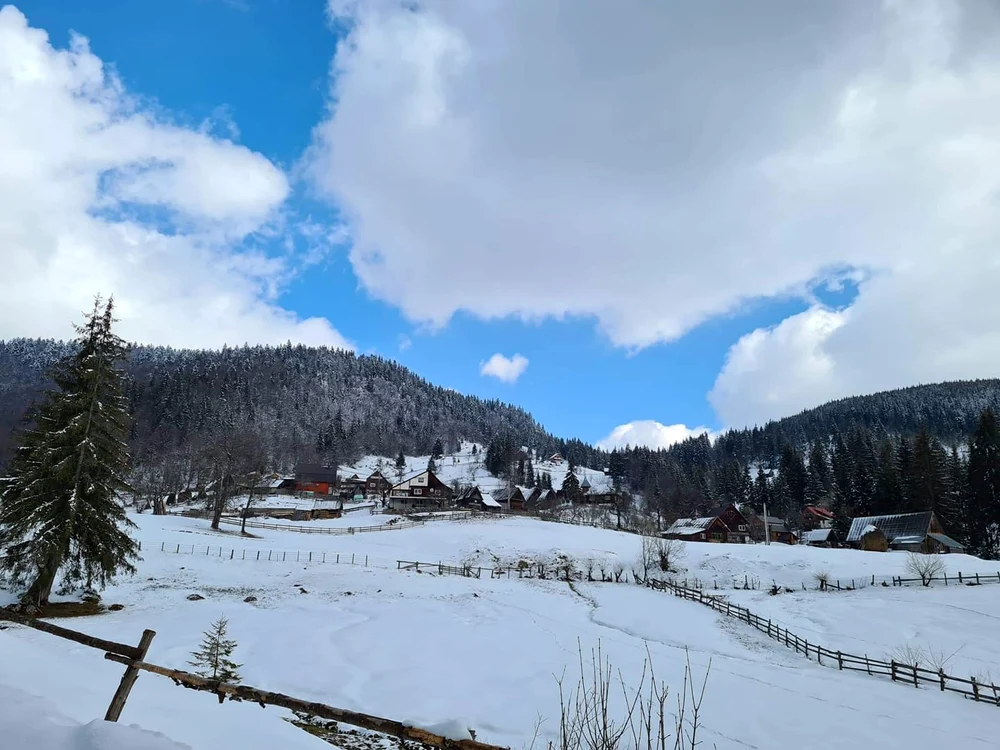 Satul din Apuseni în timpul iernii FOTO Facebook/ Satul Casa de Piatră