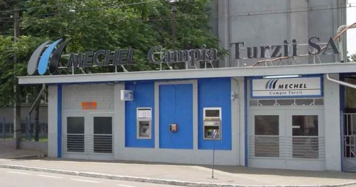 În perioada iunie 2012-aprilie 2013, la Mechel Câmpia Turzii au fost disponibilizate colectiv, în mai multe etape, aproximativ 1.700 de persoane, astfel că în combinat au mai rămas aproximativ 300 de angajaţi FOTO Adevărul