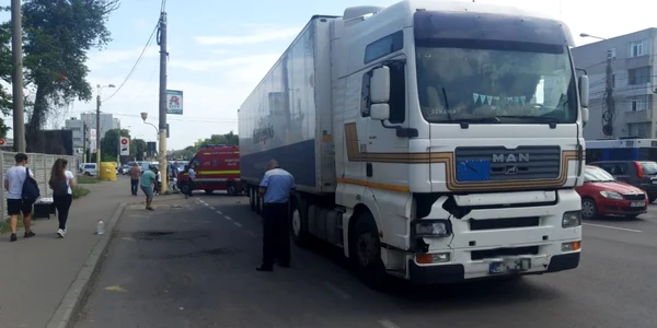 Femeie calcata de TIR în Constanta FOTO