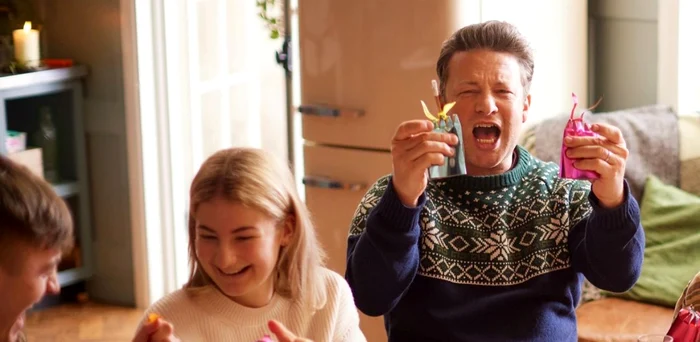 Jamie Oliver, un familist convins, cere ajutorul iubitorilor de cheddar. Foto arhivă