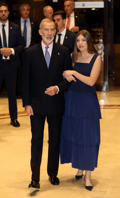 Regele Felipe cu Infanta Sofia.